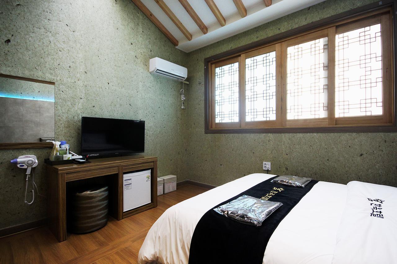 Jeonju Hanok Hotel Kung מראה חיצוני תמונה